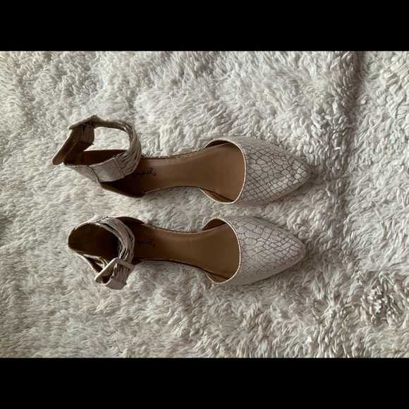 Silver toned flats w/ some gold infused! - Picture 3 of 7